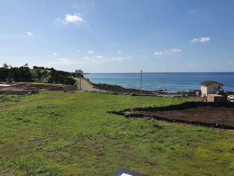 Casa de Férias Aewol Sea Town House 8 Vila Jeju